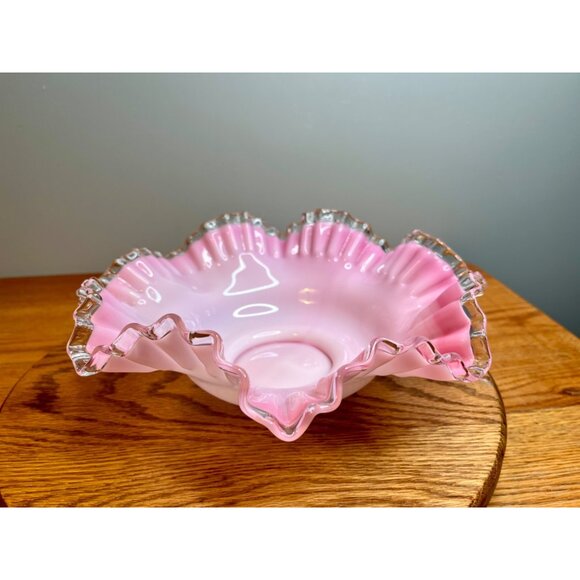 Fenton Peach Crest Round Double Crimped Bowl - Picture 2 of 11